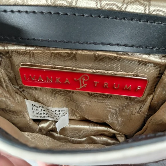 Ivanka Trump Small Purse - Picture 10 of 13